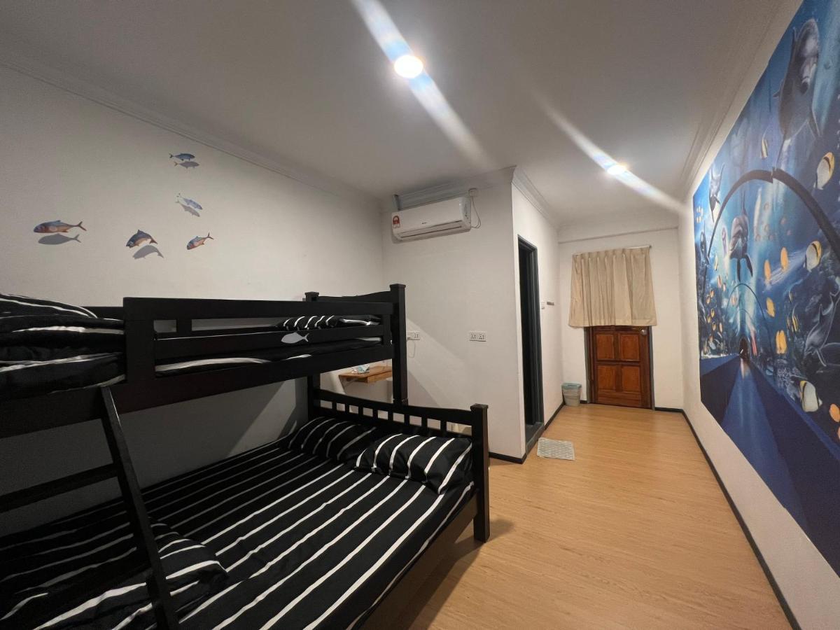 The Ship Guesthouse Room Semporna Ngoại thất bức ảnh